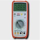 防表筆誤插裝置;數(shù)據(jù)保持,顯 示 器：最大顯示數(shù)1999，字高28mm,直流電壓;交流電壓;直流電流;交流電流;電阻;電容,溫度,帶蜂鳴器通斷測(cè)試;二極管測(cè)試;晶體管hFE測(cè)試. 
