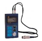 TT100適合測量金屬、塑料、陶瓷、玻璃及其他任何超波的良導(dǎo)體的厚度。測量范圍：1.2mm～225.0mm（鋼）;顯示最小單位：0.1mm;聲速調(diào)節(jié)范圍：1000-9999m/s.


