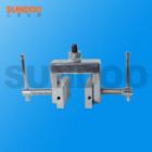 SJJ-15實(shí)驗(yàn)夾具 ,適用范圍：木塊、玻璃、皮革、紙張等片狀，塊狀物的拉力、破壞力測試。 最大負(fù)荷：5000N
 
