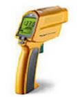 FLUKE572 紅外線測溫儀,測量溫度為-30～900℃(-25至1600 °F),D:S=60:1標準焦距,光譜響應8μm至14μm ,激光瞄準:三點同軸激光,顯示分辨率:0.1℃,精度：±0.75% 或±1℃.Fluke 572-CF型可測量非常小面積內(nèi)的溫度（專業(yè)應用需要）。300mm（11.4 in）時為6mm（0.24 in）


 


