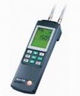   testo 521-2差壓儀, 0 ~ 100hPa,包括電池和標(biāo)定證書，testo 521 壓力儀，適用于測量差壓，如過濾器內(nèi)壓力下降、檢測風(fēng)扇或抽力設(shè)備。通過內(nèi)置壓力傳感器，用皮托管測量5～100 m/s 風(fēng)速。外接100 Pa探頭可測量1～12 m/s風(fēng)速量程。