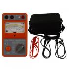 ●每種機(jī)型有三種額定電壓。

●絕緣阻值采用對數(shù)分度線，均勻清晰，讀數(shù)方便。

●線性交流電壓表刻度提供300V或600V的量程。

●強(qiáng)帶載能力，輸出短路電流大于1mA。。

●防塵防潮結(jié)構(gòu)，適于戶外操作。

●體積小，重量輕，操作簡捷，攜帶方便。

●電池供電，低功耗。

●電池容量檢查功能。

●線性交流電壓表刻度提供300V或600V的量程。
