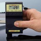 儀器簡(jiǎn)介：
D3便攜式測(cè)厚儀操作簡(jiǎn)單，功能強(qiáng)大。（D3 plus可通過(guò)RS232接口與電腦傳輸數(shù)據(jù)）。D3測(cè)厚儀有兩種測(cè)量功能：磁感應(yīng)和渦流。
磁感應(yīng)可用來(lái)測(cè)量所有磁性基體（如鋼、鐵）上的非磁性涂鍍層（如油漆、防腐層、鍍鋅層、鍍銅層等）
渦流可用來(lái)測(cè)量所有非磁性金屬（如銅、鋁、不銹鋼）上面的非導(dǎo)電涂層（如油漆、防腐層、氧化膜）
