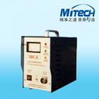 詳細(xì)信息
 CEX－A交直流磁粉探傷儀采用進(jìn)口可控元件和高集成電路，使設(shè)備具有體積小、重量輕、用途廣、攜帶方便、操作簡(jiǎn)單等特點(diǎn)。多功能通用主機(jī)可任意選配A.D.O三種探頭；可利用外加磁場(chǎng)磁化法對(duì)大型壓力容器、管道、球罐、鋼結(jié)構(gòu)、機(jī)械零配件分段局部探傷；交直流兩用；對(duì)要求近表面（表面以下）、表面較粗糙、不去除涂覆層的工件可利用直流探傷。本設(shè)備特別適用野外、流動(dòng)、現(xiàn)場(chǎng)探傷退磁使用。
