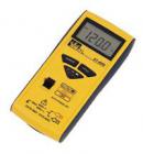 產(chǎn)品特點
 
? 真有效值測量
? 測量精度：3 1/2位
? 自動/手動量程
? 體積：125mm×60mm×24mm，手機大小
? 重量：110g
? 過載保護(hù)：測電壓：600V（AC/DC）、測電阻：450V（AC/DC）
? 機身內(nèi)置表筆
